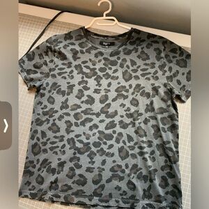 NWOT Brunette The Label animal print Tee shirt Xs/S